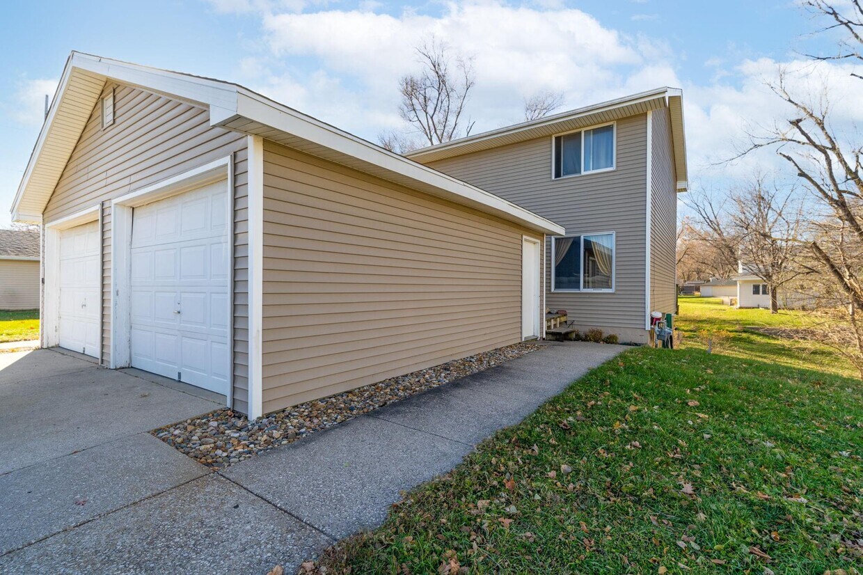 Foto principal - 4212 50th St