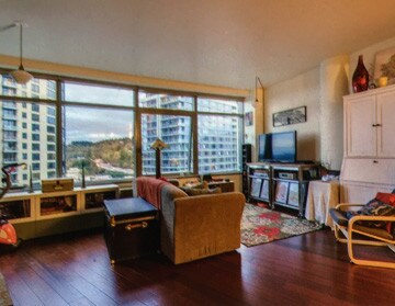 living room furnished - 3601 SW River Pkwy