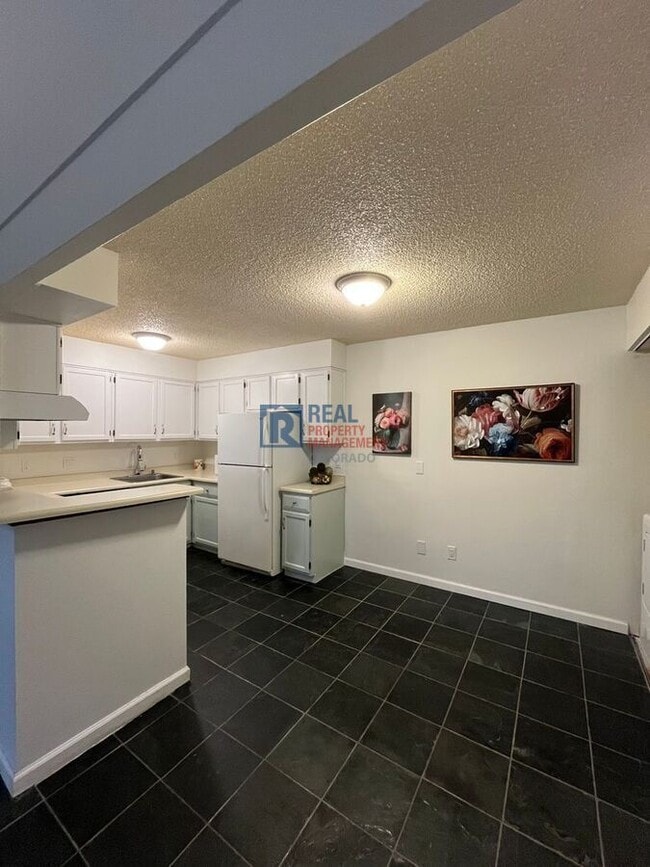 Foto del edificio - 3344 S Ammons St