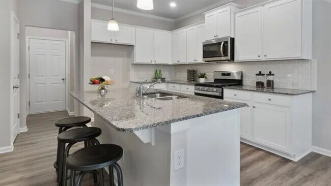 Foto del edificio - 72 Hughes Pl Dr