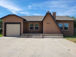 Building Photo - 913 E Brady Ave