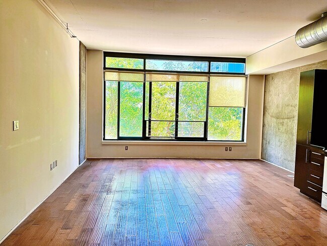 Foto del edificio - Modern 1-Bedroom Loft in the Heart of Sout...