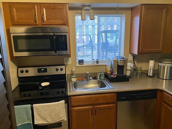 Building Photo - 1541 Edora Road