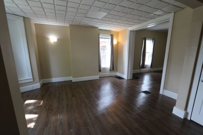 Building Photo - 815-815 N 7th St