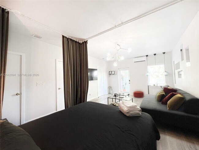 Foto del edificio - 513 SW 18th Ct