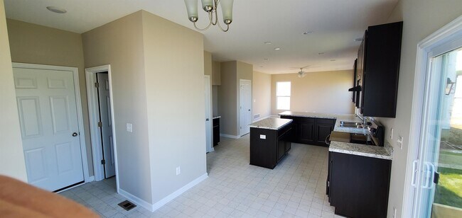 Building Photo - 9042 Fairlington Dr