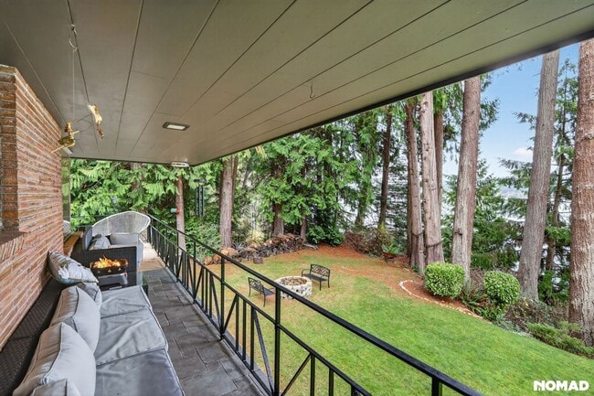 Building Photo - 28790 WA-104