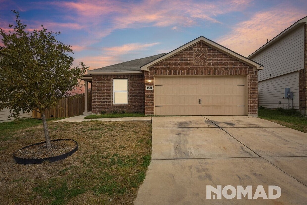 Primary Photo - Spacious 4BR House in Von Ormy- South San ...