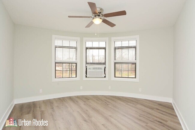 Foto del edificio - 727 Saint Johns Ave