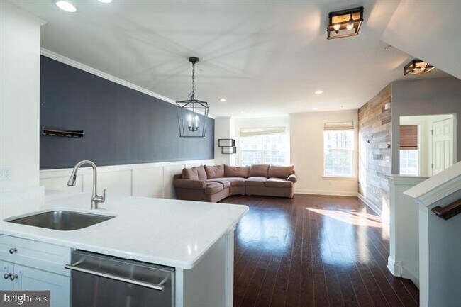 Foto del edificio - 27127 Hickory Ln