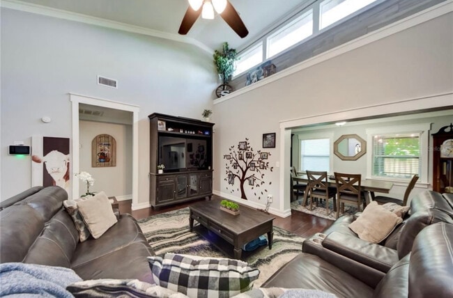 Building Photo - 8933 Bayaud Dr