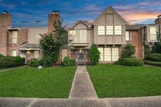 Building Photo - 3009 Beecave Dr