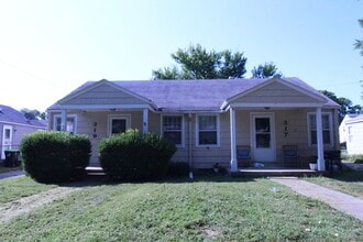Building Photo - 319 E 27th Ave