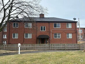 Building Photo - 10503 Parkhurst Dr