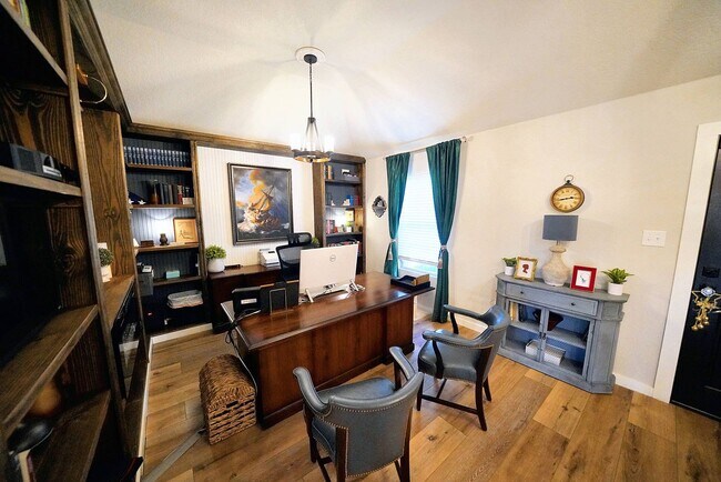 Foto del edificio - Upgraded Single-Story Home in the Desirable Vista Ridge Subdivision - Realtor Commission: $600