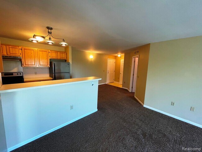 Foto del edificio - 15200 Silver Pkwy