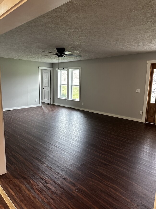 Building Photo - 2325 Sharkey Rd