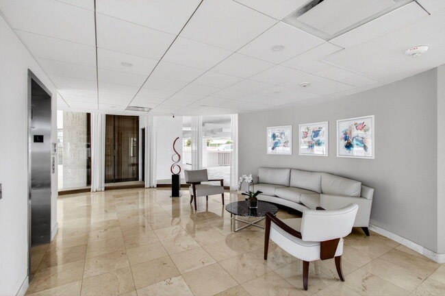 Foto del edificio - 1200 S Ocean Blvd