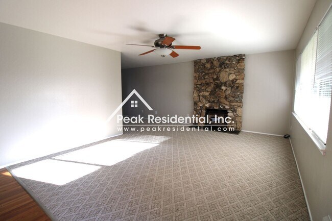 Building Photo - 3 br, 2 bath House - 3434 Rosemont Dr
