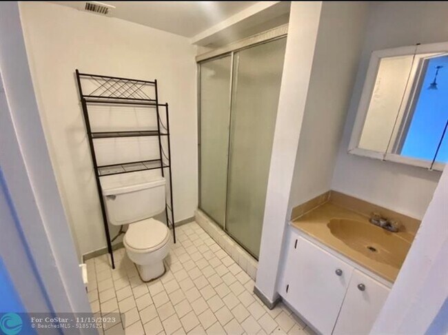 Building Photo - 7960 S Colony Cir