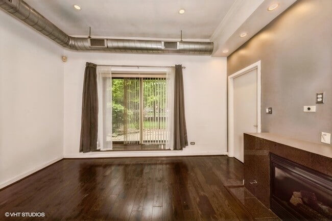 Building Photo - 4537 S Drexel Blvd