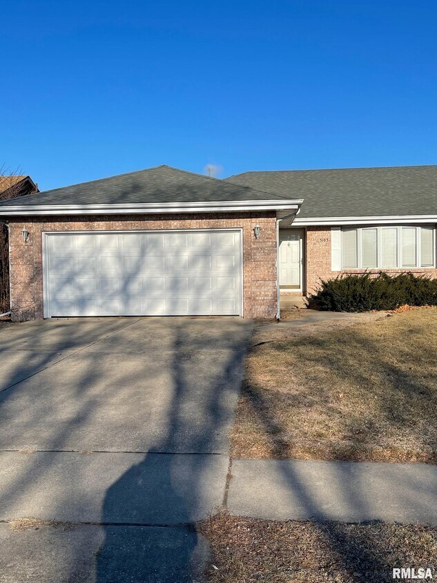 3103 Turning Mill Dr, Springfield, IL 62704 Townhome Rentals in