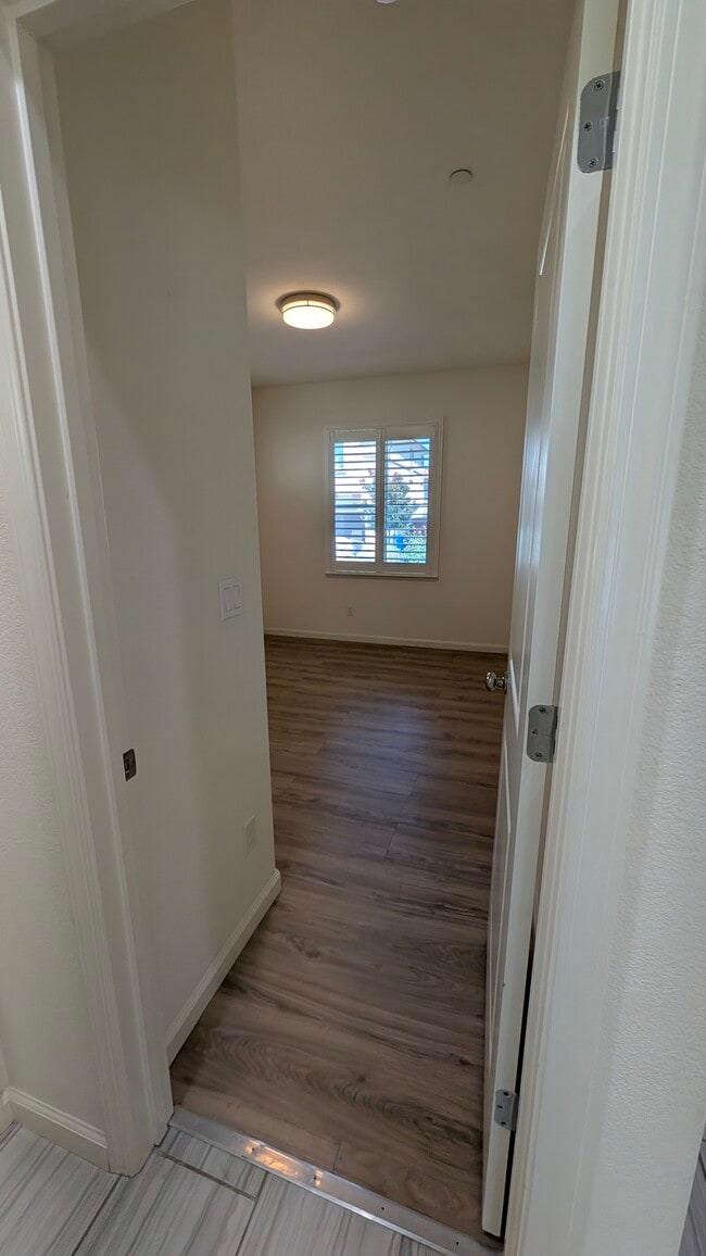Building Photo - 1140 Bonino Way