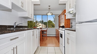 Building Photo - 6450 East Blvd