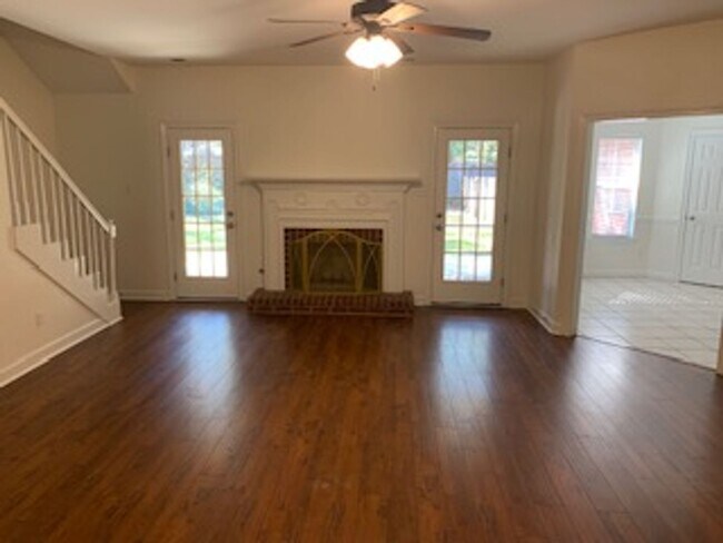 Foto del edificio - 1124 Sewanee Ct
