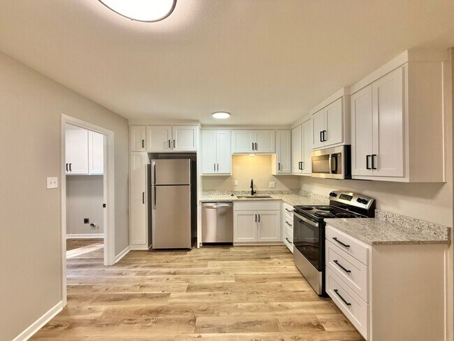 Foto del edificio - Newly Renovated Duplex for Rent!