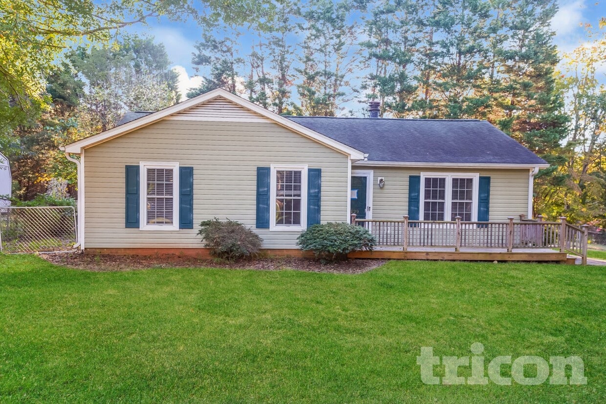 Foto principal - 8129 Blairtree Ct