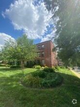 Building Photo - 6244 Oakland Ave