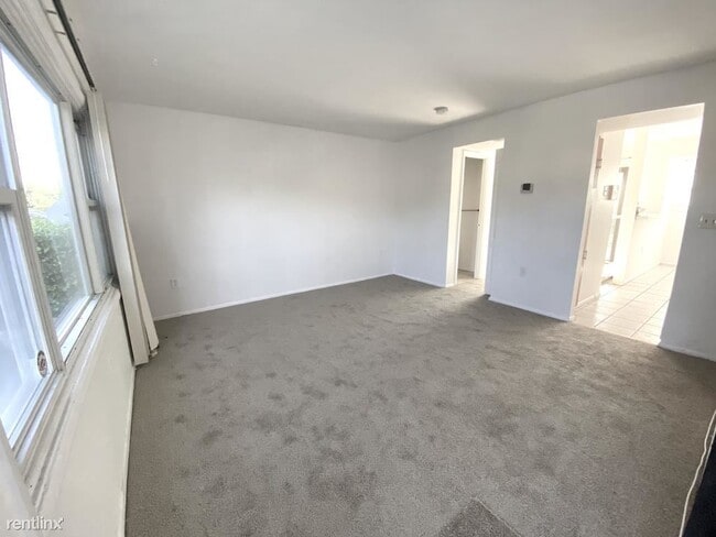 Building Photo - 2 br, 1.5 bath Townhome - 2601 Camberwell Ct