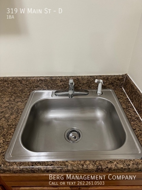 Foto del edificio - 319 W Main St