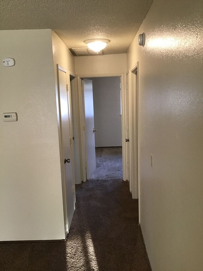 Building Photo - 350 Alemar Way