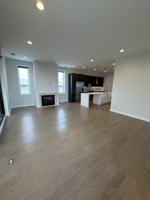 Foto del edificio - 2378 N Elston Ct