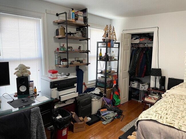 Building Photo - 15 Holton St