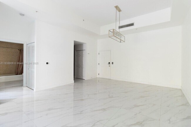 Building Photo - 8395 SW 73rd Ave