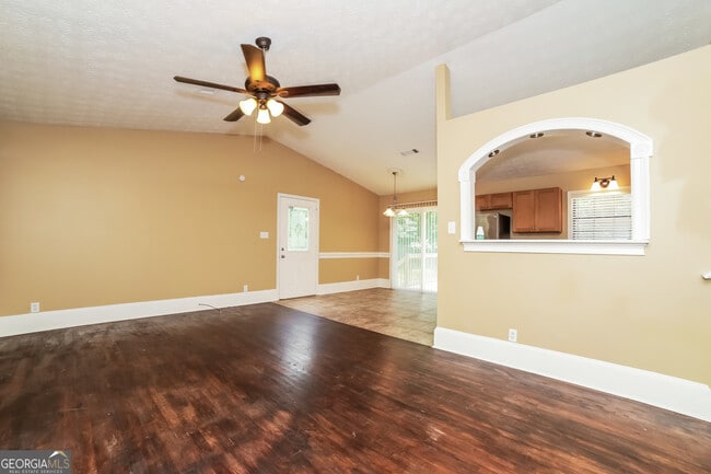 Building Photo - 1255 Bishop's Ln