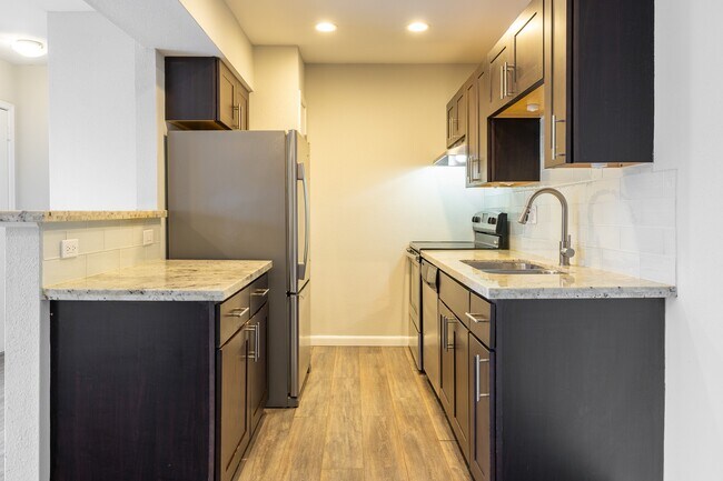 Foto del edificio - 2750 Holly Hall St