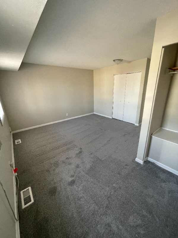 Building Photo - 343 Pershing Ave NE