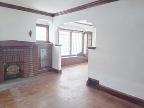 Building Photo - 13705 Glendale Ave