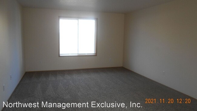 Building Photo - 3 br, 2 bath House - 16814 NE 20th St.