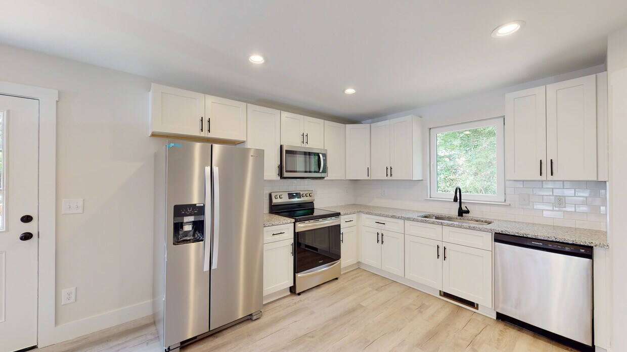 818 Belmont Ave, Springfield, MA 01108 Townhome Rentals in