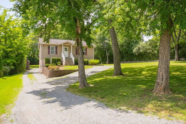 Foto del edificio - Walking Distance to Old Hickory Lake!!