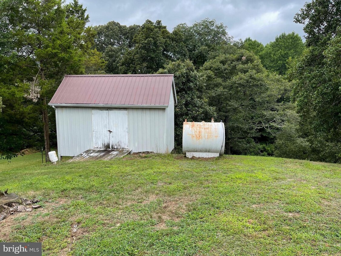Primary Photo - 6315 Parkers Wharf Rd