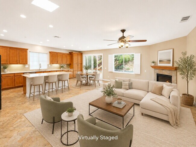 Foto del edificio - Arrowood Single Story 4 Bedroom 3 Bathroom on Quiet Tree-lined Street