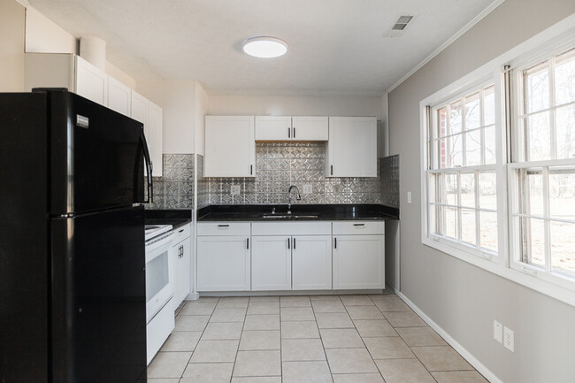 Foto del edificio - 6301 High Shoals Rd