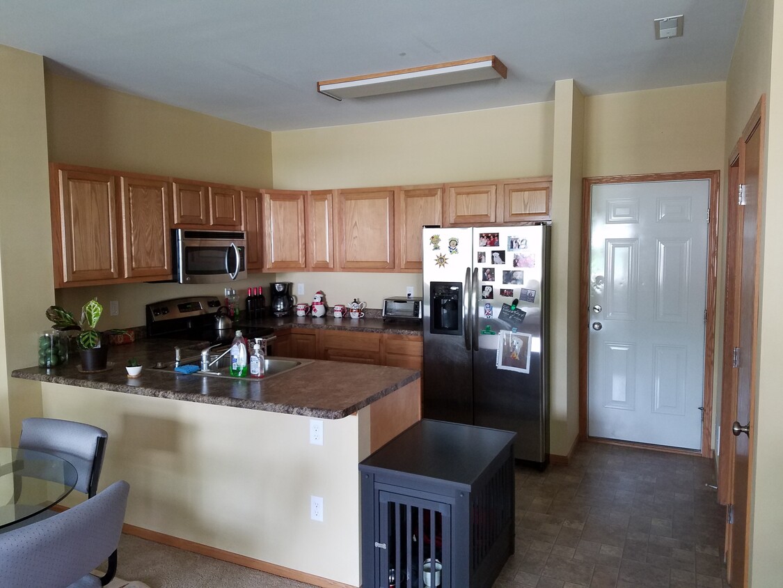 Kitchen - 605 3rd Ave