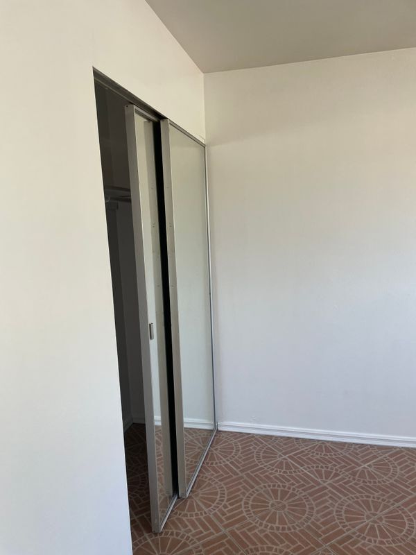 Foto del edificio - 919 Joann St